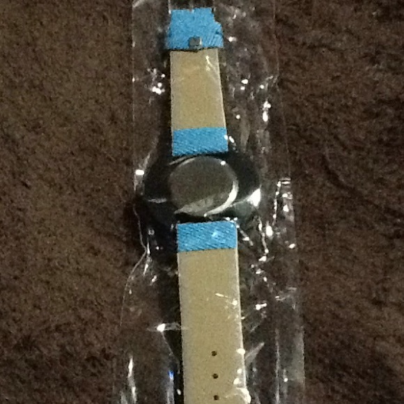 Watch - Picture 3 of 3